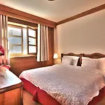 Апартаменты Les Alpes *
